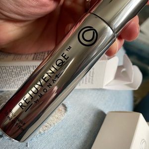 MONAT Rejuveniqe Oil Treatment